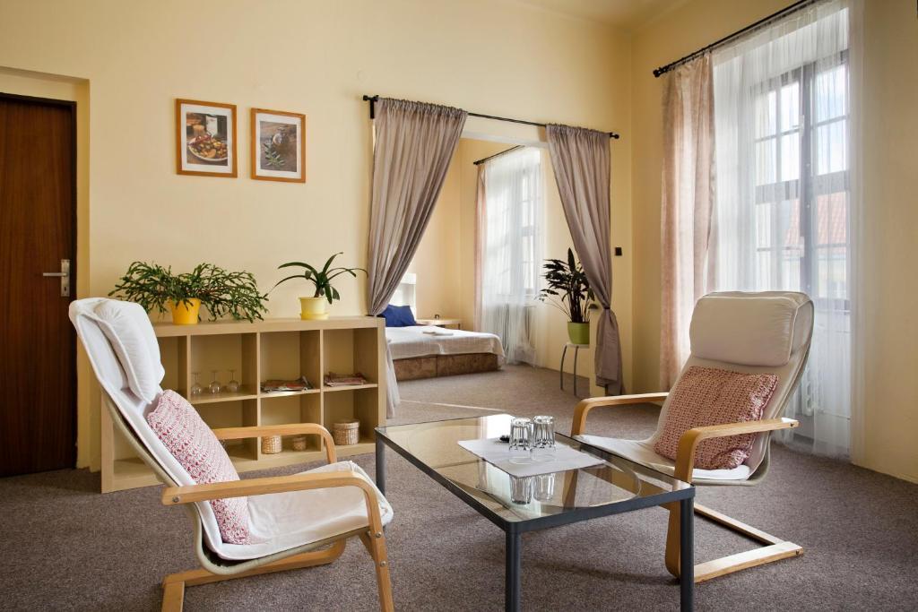 Penzion A Restaurace Modra Ruze Tábor Chambre photo